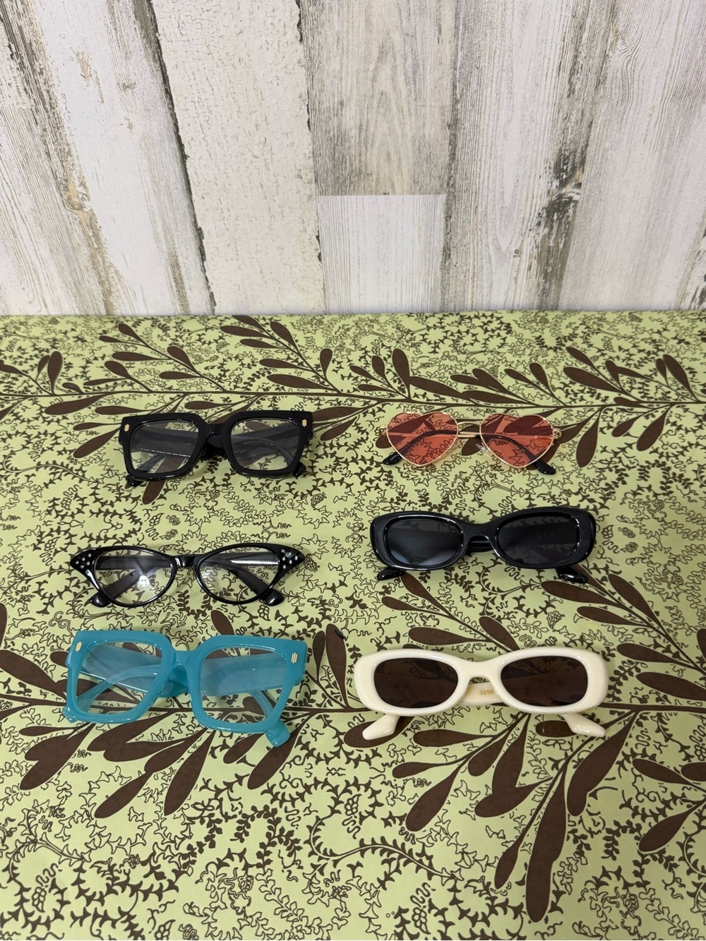 Assorted Women's Fashion Clear Lens Glasses Sunglasses - Multi-Color Pack NEW